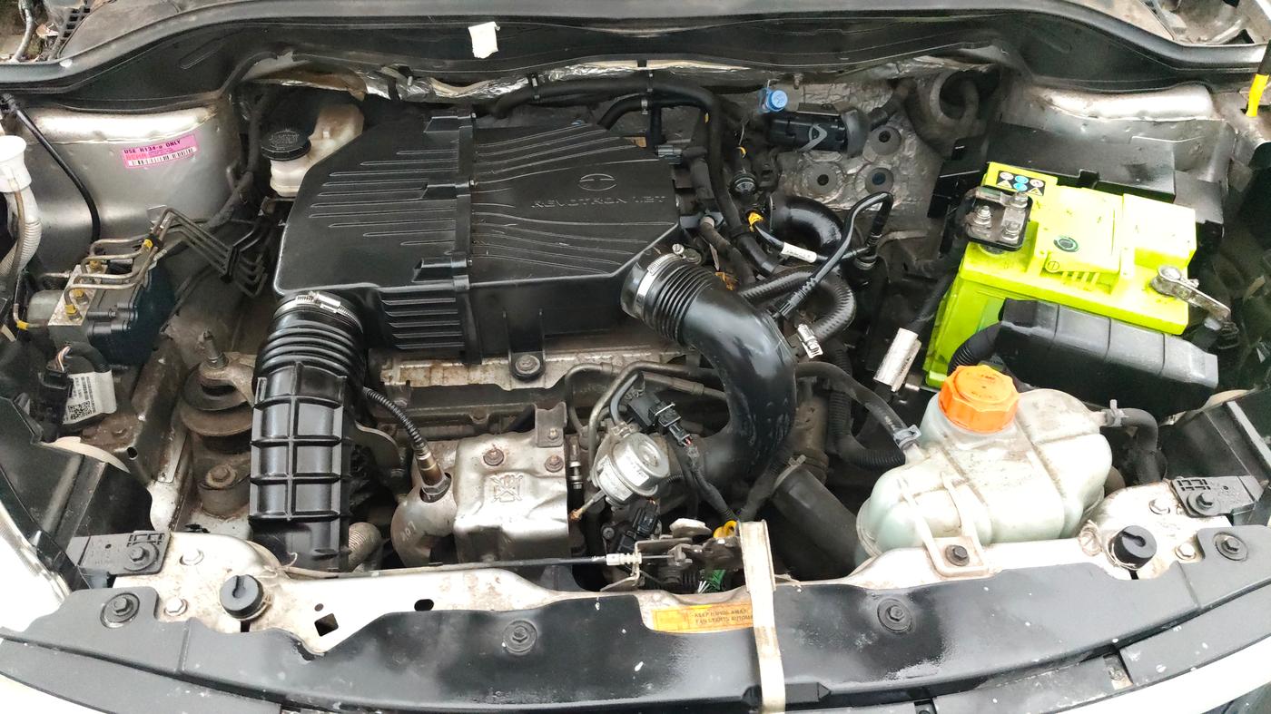 2015 Tata Zest XMS PETROL, Petrol, Manual, 35,281 km, Engine View
