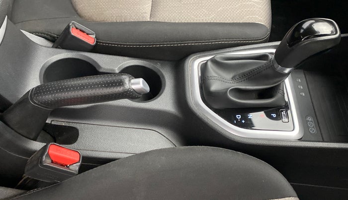 2019 Hyundai Creta 1.6 VTVT SX AUTO, Petrol, Automatic, 28,125 km, Gear Lever