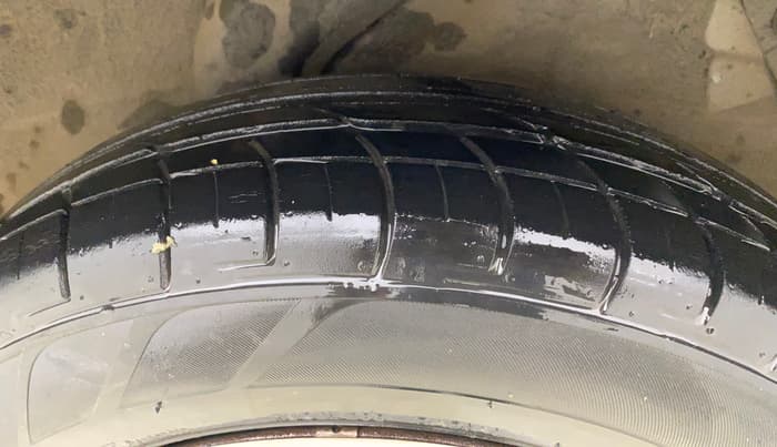 2012 Hyundai i20 MAGNA 1.2, Petrol, Manual, 84,074 km, Left Rear Tyre Tread