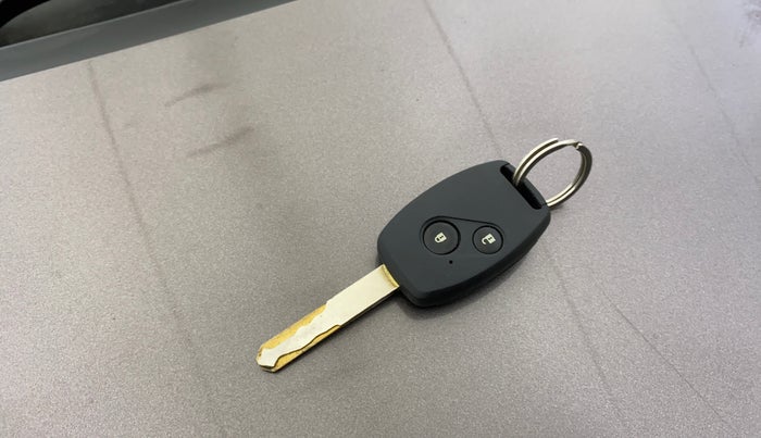 2013 Honda Amaze 1.2L I-VTEC S, Petrol, Manual, 78,863 km, Key Close Up