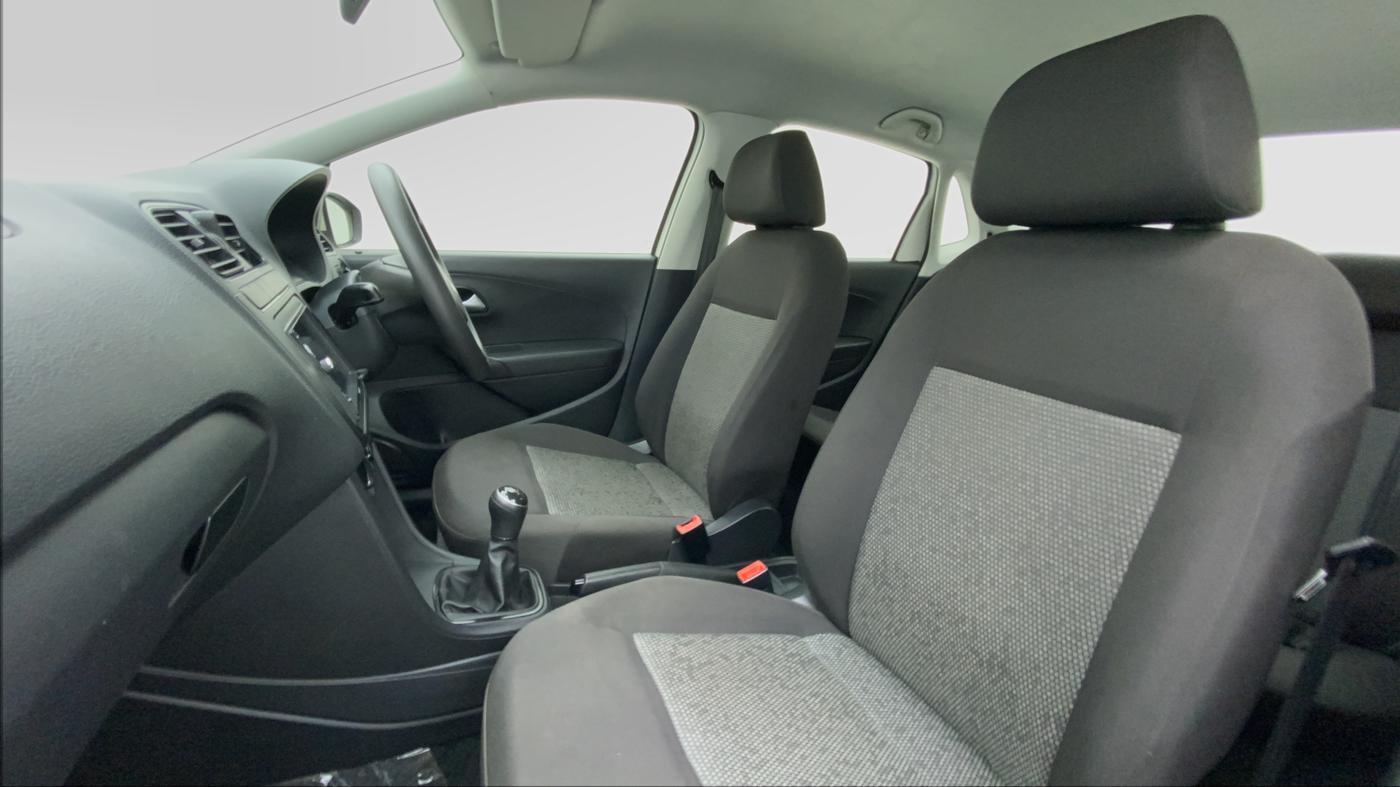 2018 Volkswagen Ameo Trendline 1.0, Petrol, Manual, 25,197 km, Right Side Front Door Cabin View