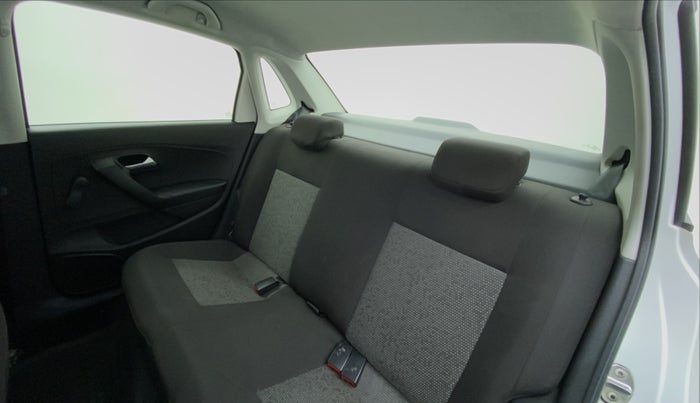 2018 Volkswagen Ameo Trendline 1.0, Petrol, Manual, 25,197 km, Right Side Door Cabin View