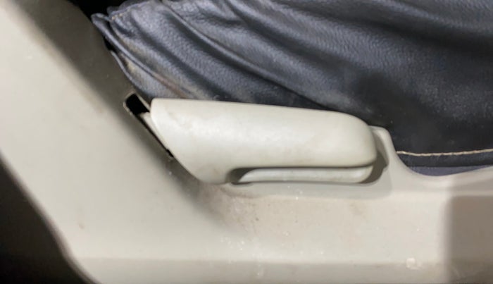 2016 Maruti Celerio VXI, Petrol, Manual, 40,892 km, Driver Side Adjustment Panel