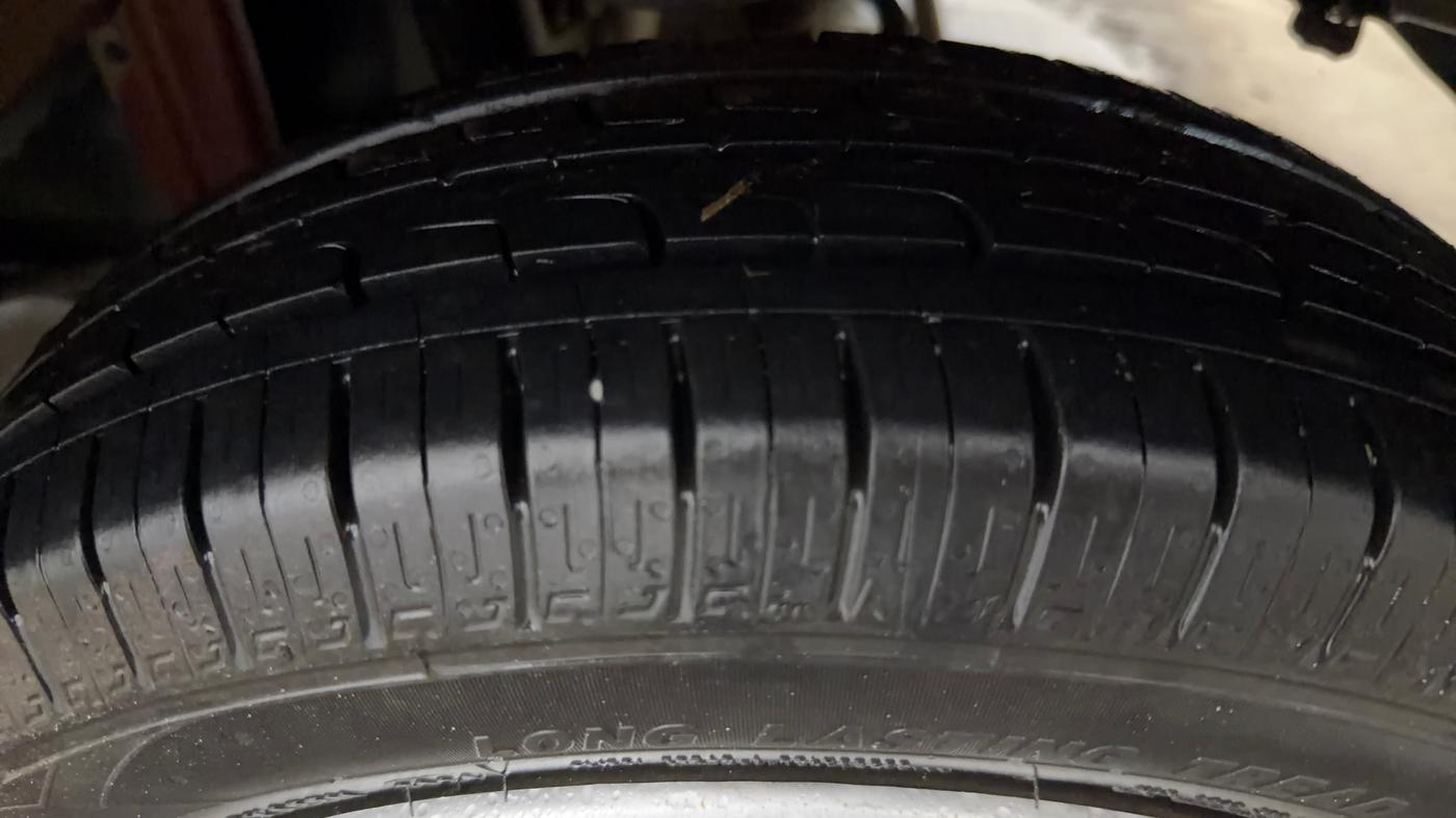 2015 Maruti Alto K10 VXI, Petrol, Manual, 1,13,655 km, Left Rear Tyre Tread