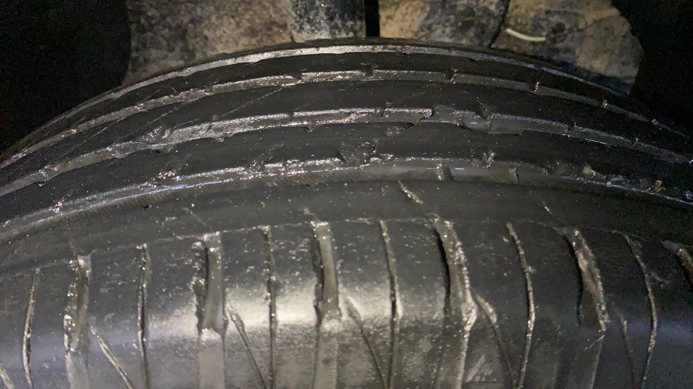 2017 Maruti Vitara Brezza ZDI, Diesel, Manual, 95,651 km, Right Front Tyre Tread