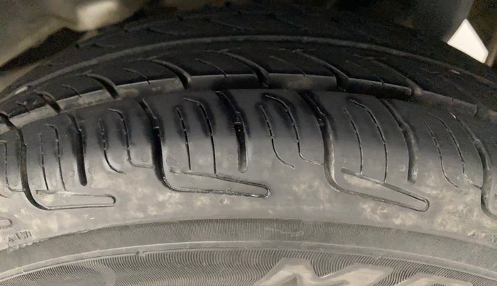 2015 Hyundai Eon ERA +, Petrol, Manual, 65,323 km, Left Rear Tyre Tread