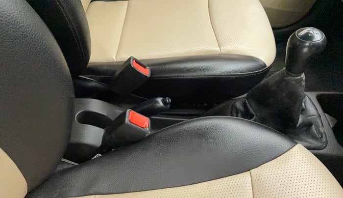 2015 Hyundai Eon ERA +, Petrol, Manual, 65,323 km, Gear Lever