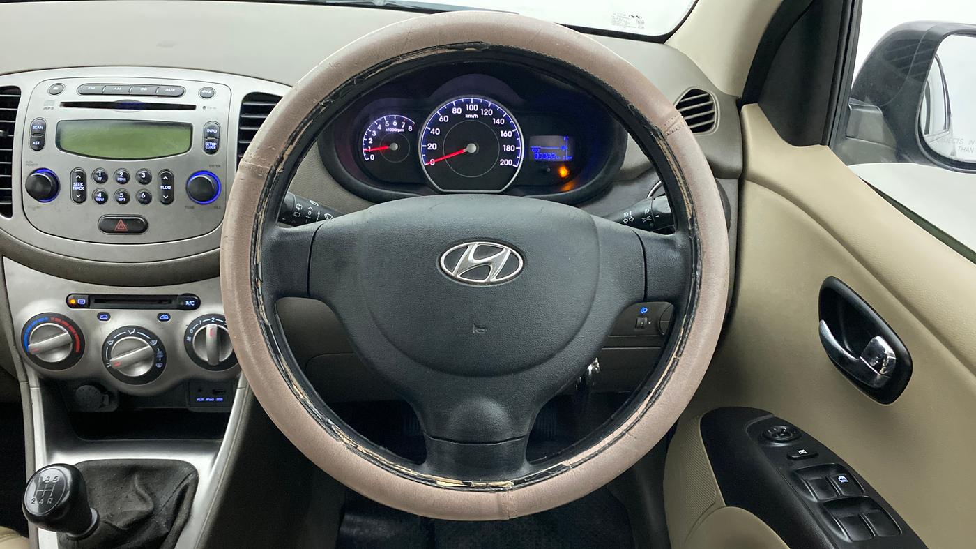 2013 Hyundai i10 SPORTZ 1.2, Petrol, Manual, 83,322 km, Steering Wheel Close Up