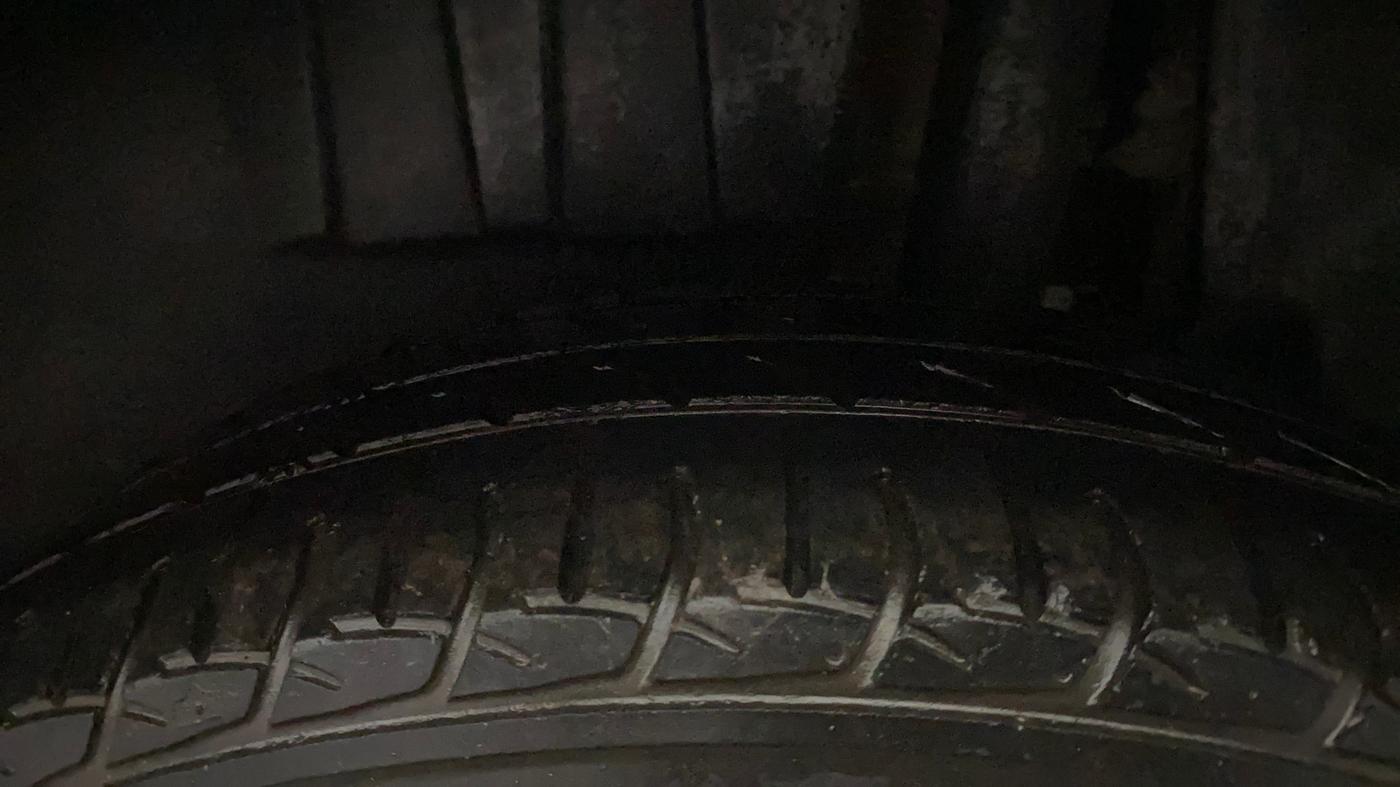 2019 Maruti Dzire ZXI PLUS AMT, Petrol, Automatic, 37,531 km, Left Rear Tyre Tread