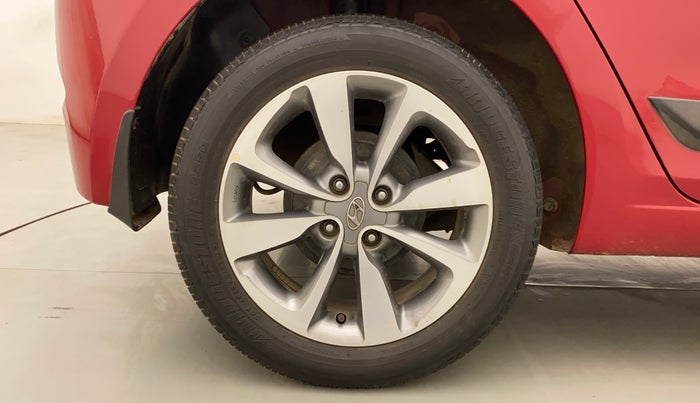 2016 Hyundai Elite i20 ASTA 1.2 (O), Petrol, Manual, 24,238 km, Right Rear Wheel