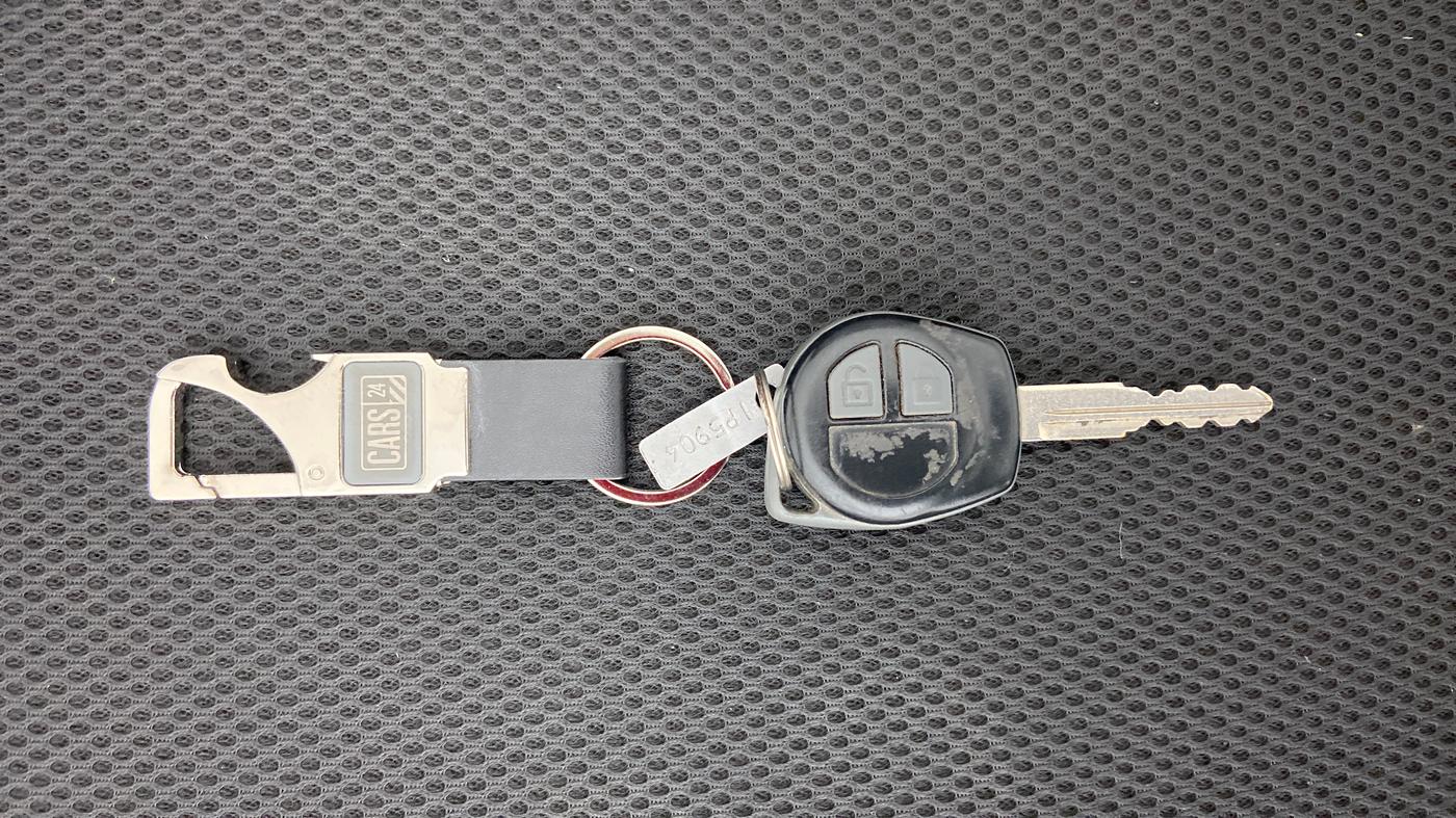 2014 Maruti Swift ZDI, Diesel, Manual, 28,066 km, Key Close up