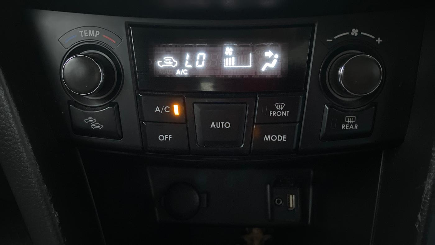 2014 Maruti Swift ZDI, Diesel, Manual, 28,066 km, Automatic Climate Control