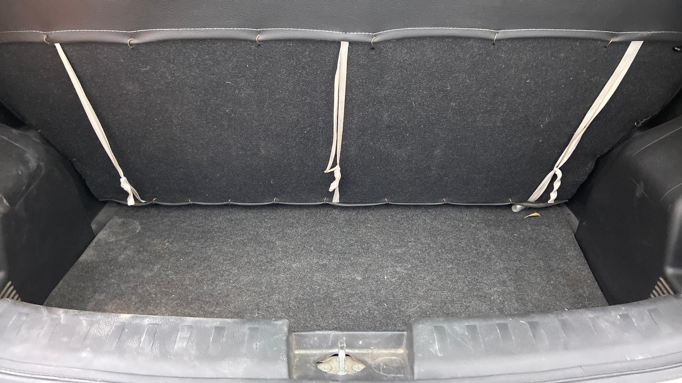 2014 Maruti Swift ZDI, Diesel, Manual, 28,066 km, Boot Inside View