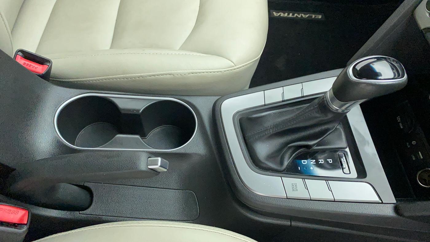 2018 Hyundai New Elantra 2.0 SX AT, Petrol, Automatic, 19,185 km, Gear Lever