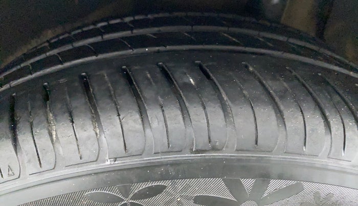 2018 Hyundai New Elantra 2.0 SX AT, Petrol, Automatic, 19,185 km, Left Rear Tyre Tread