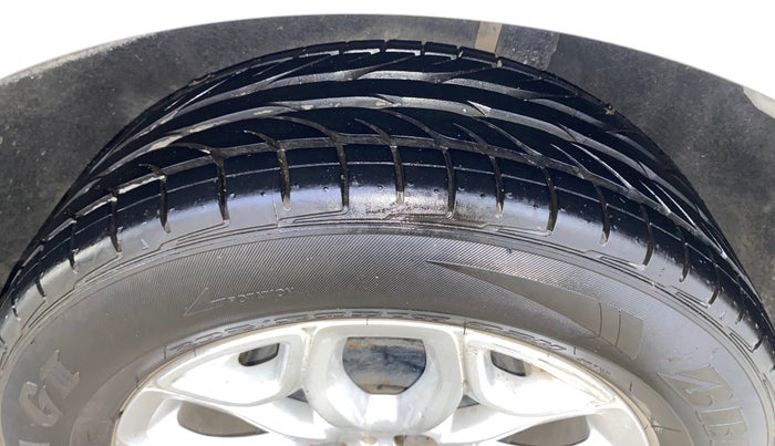 2014 Ford Ecosport TITANIUM 1.5L PETROL AT, Petrol, Automatic, 33,282 km, Left Rear Tyre Tread