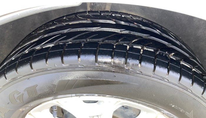 2014 Ford Ecosport TITANIUM 1.5L PETROL AT, Petrol, Automatic, 33,282 km, Right Rear Tyre Tread