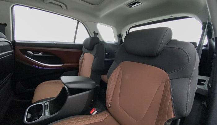 2021 Hyundai ALCAZAR PRESTIGE 1.5 MT 6STR, Diesel, Manual, 20,787 km, Right Side Rear Door Cabin