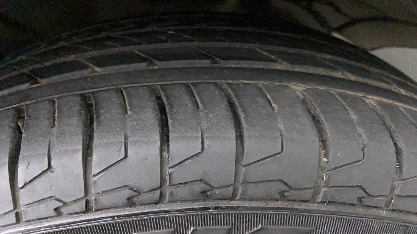 2021 Hyundai ALCAZAR PRESTIGE 1.5 MT 6STR, Diesel, Manual, 20,787 km, Left Rear Tyre Tread