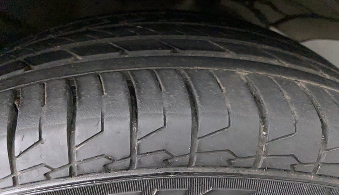 2021 Hyundai ALCAZAR PRESTIGE 1.5 MT 6STR, Diesel, Manual, 20,787 km, Left Rear Tyre Tread