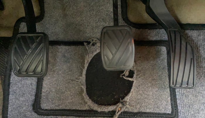 2015 Maruti Ciaz ZXI, Petrol, Manual, 30,780 km, Pedals