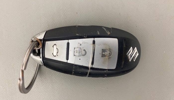 2015 Maruti Ciaz ZXI, Petrol, Manual, 30,780 km, Key Close Up