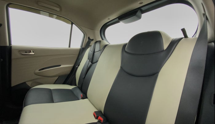 2019 Hyundai NEW SANTRO 1.1 SPORTZ MT CNG, CNG, Manual, 31,170 km, Right Side Rear Door Cabin
