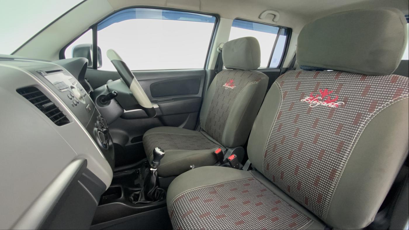 2011 Maruti Wagon R 1.0 VXI, Petrol, Manual, 62,314 km, Right Side Front Door Cabin