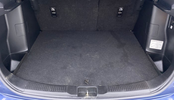 2020 Maruti S Cross ALPHA AT SMART HYBRID, Petrol, Automatic, 36,468 km, Boot Inside