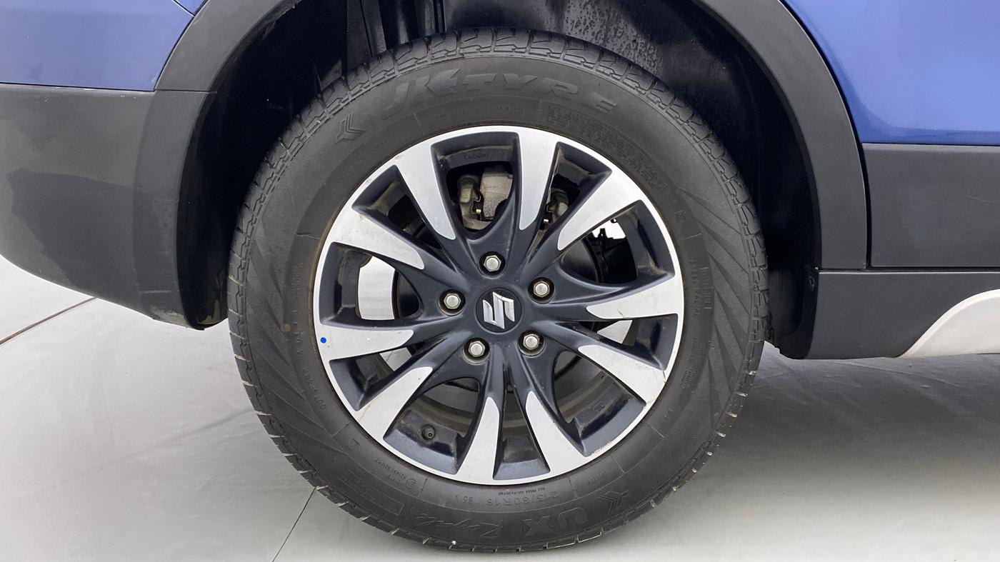 2020 Maruti S Cross ALPHA AT SMART HYBRID, Petrol, Automatic, 36,468 km, Right Rear Wheel