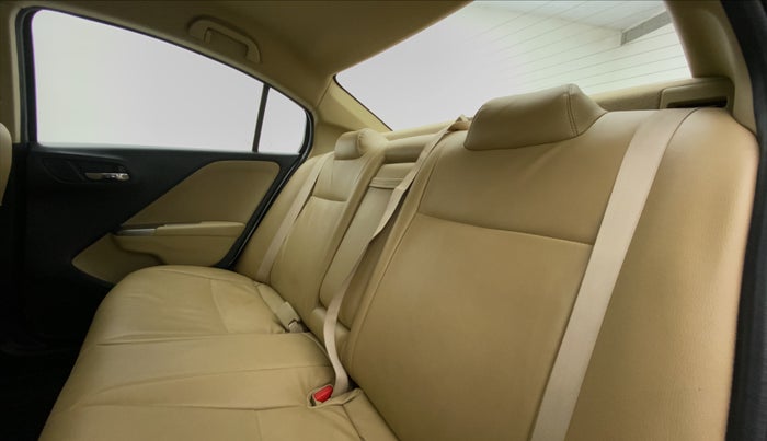 2016 Honda City V MT PETROL, Petrol, Manual, 28,606 km, Right Side Rear Door Cabin
