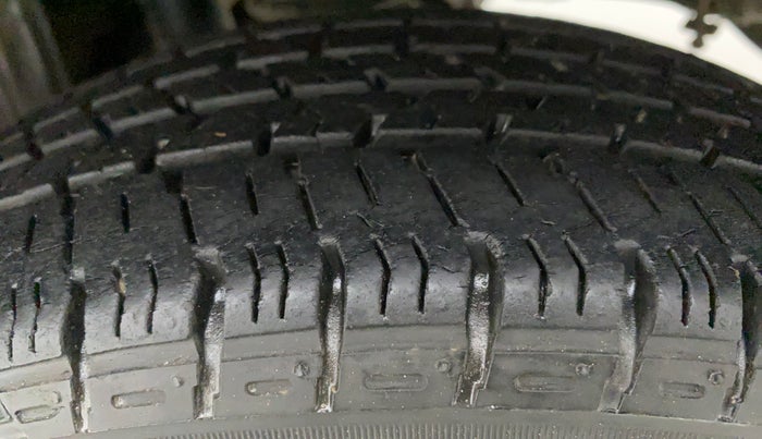 2017 Maruti Alto K10 VXI, Petrol, Manual, 28,254 km, Left Rear Tyre Tread