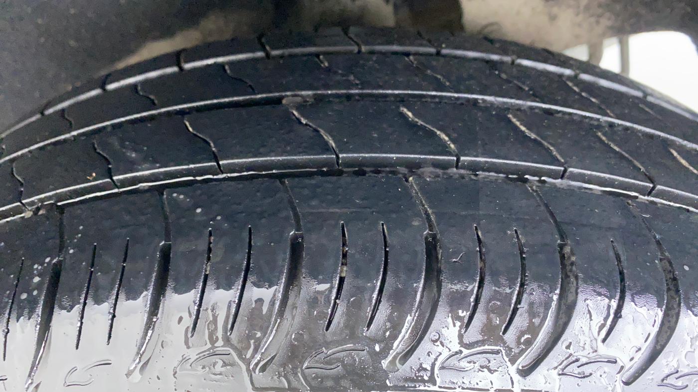 2019 Maruti Baleno DELTA PETROL 1.2, Petrol, Manual, 29,414 km, Left Rear Tyre Tread