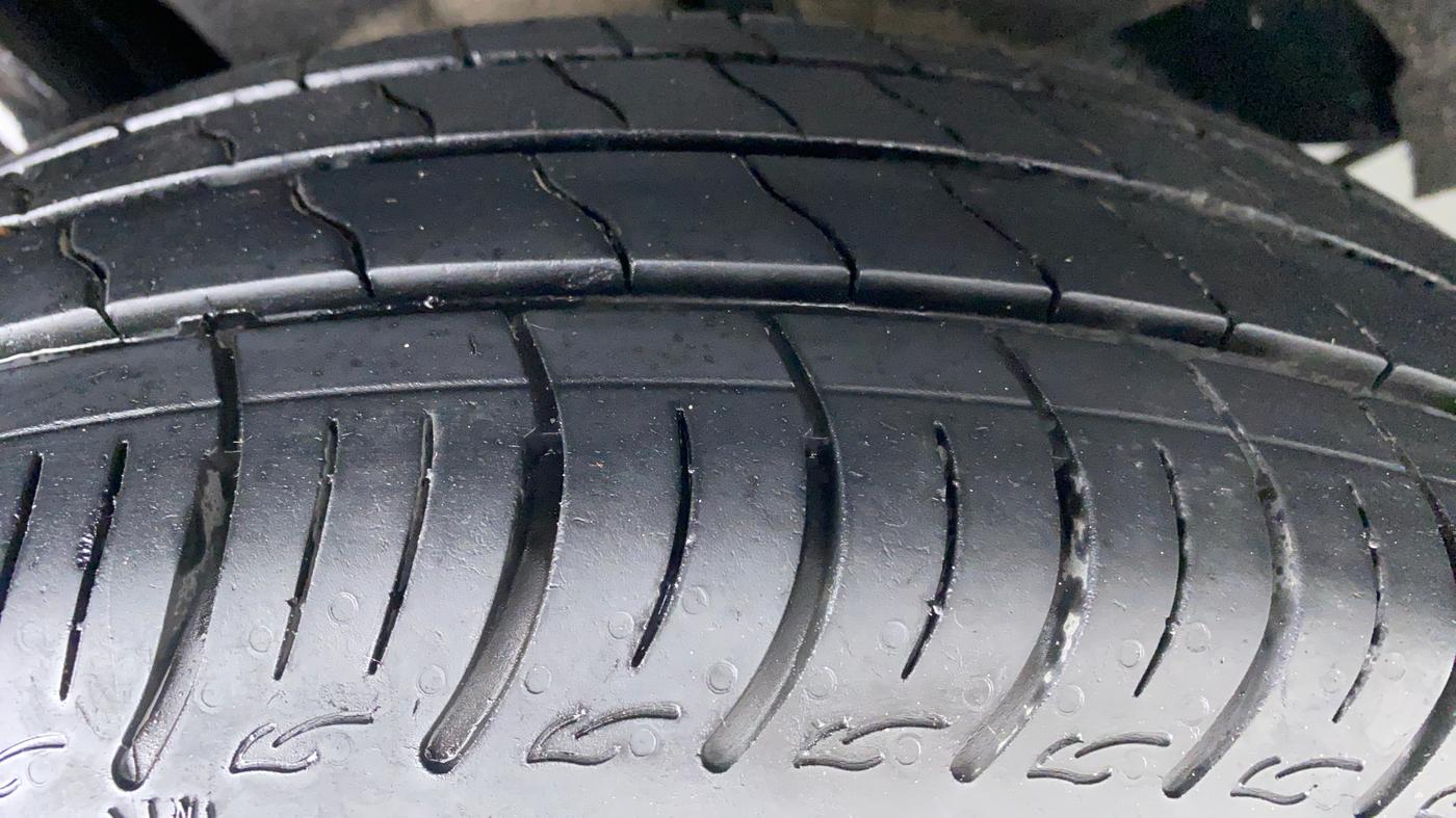 2019 Maruti Baleno DELTA PETROL 1.2, Petrol, Manual, 29,414 km, Right Rear Tyre Tread