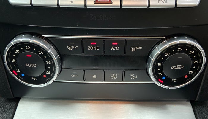 2014 Mercedes Benz C Class C 200 AVANTGARDE, Petrol, Automatic, 38,597 km, Automatic Climate Control