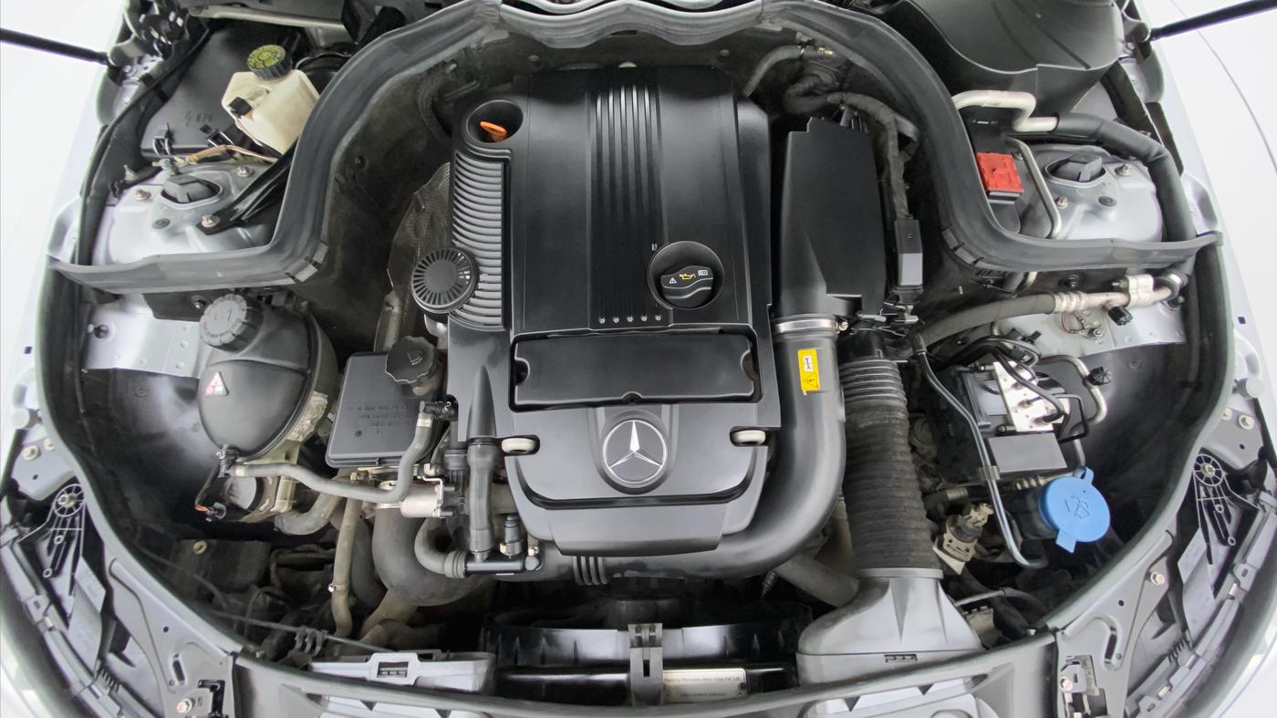 2014 Mercedes Benz C Class C 200 AVANTGARDE, Petrol, Automatic, 38,597 km, Open Bonet