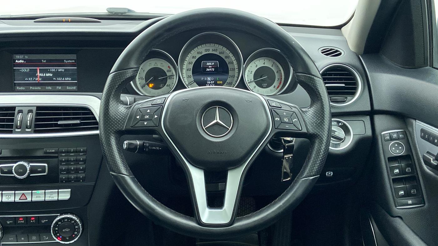 2014 Mercedes Benz C Class C 200 AVANTGARDE, Petrol, Automatic, 38,597 km, Steering Wheel Close Up