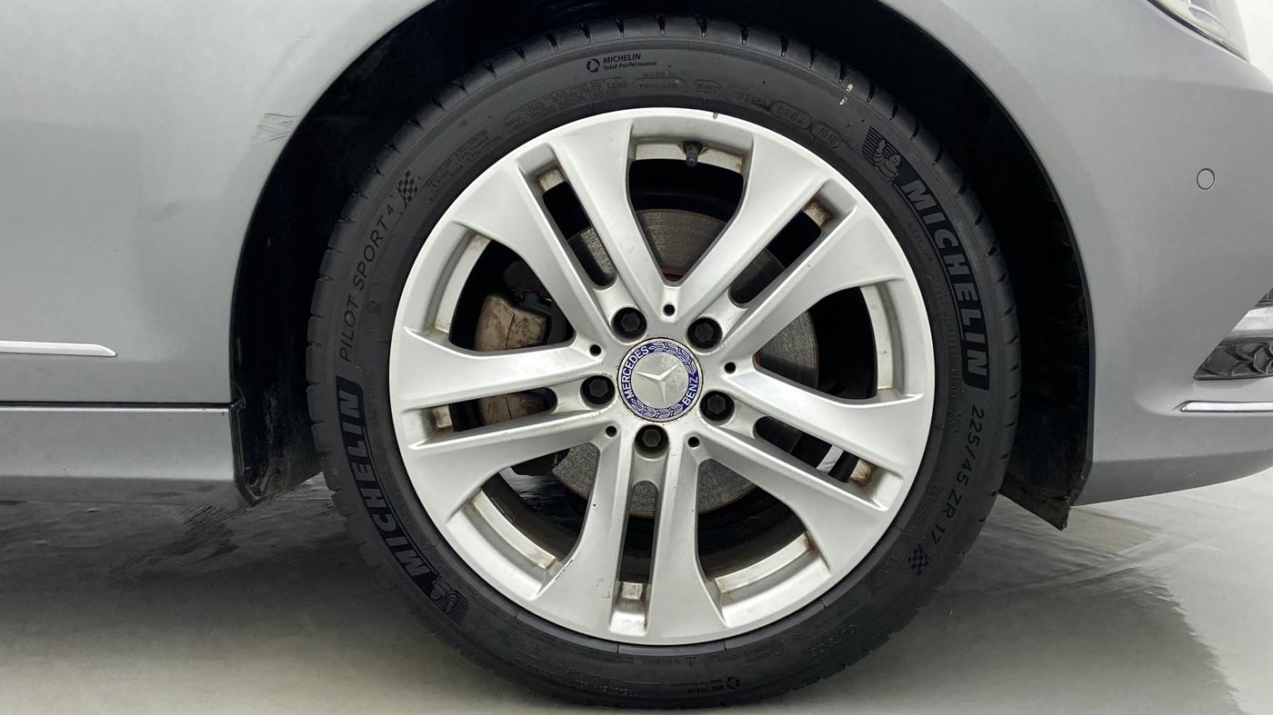 2014 Mercedes Benz C Class C 200 AVANTGARDE, Petrol, Automatic, 38,597 km, Right Front Wheel