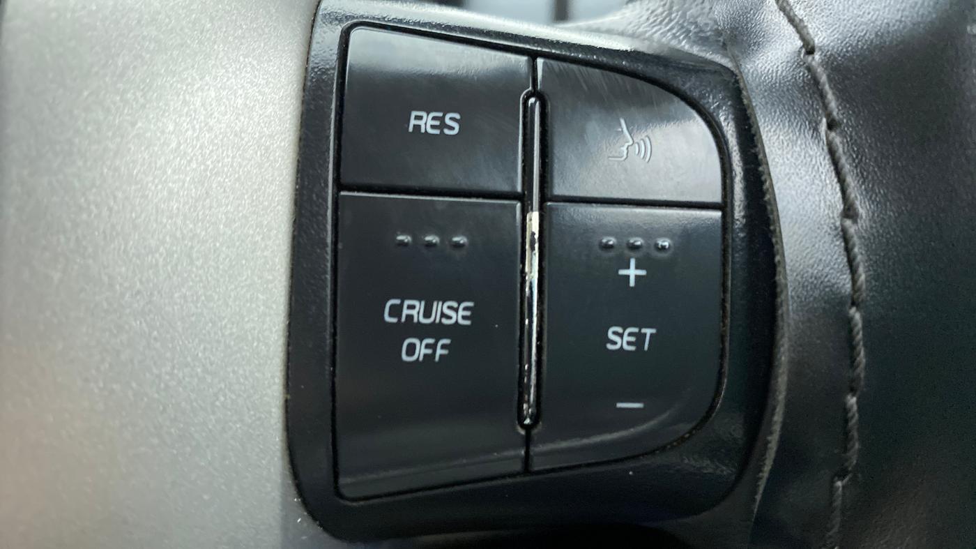 2017 Mahindra XUV500 W10 FWD, Diesel, Manual, 63,306 km, Adaptive Cruise Control