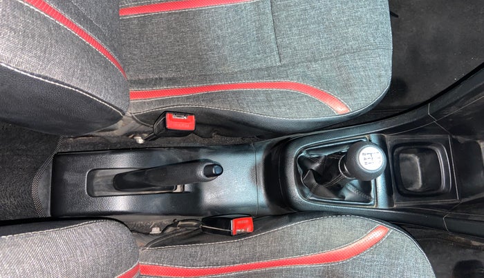 2017 Maruti Swift LXI (O), Petrol, Manual, 66,537 km, Gear Lever