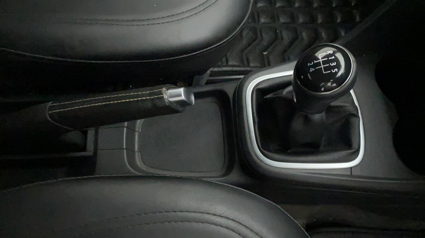 2014 Volkswagen Polo GT TDI, Diesel, Manual, 1,11,433 km, Gear Lever