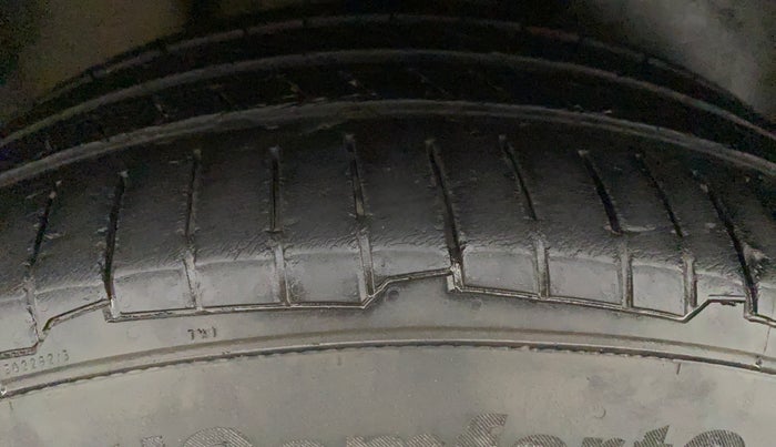 2014 Volkswagen Polo GT TDI, Diesel, Manual, 1,11,433 km, Right Rear Tyre Tread