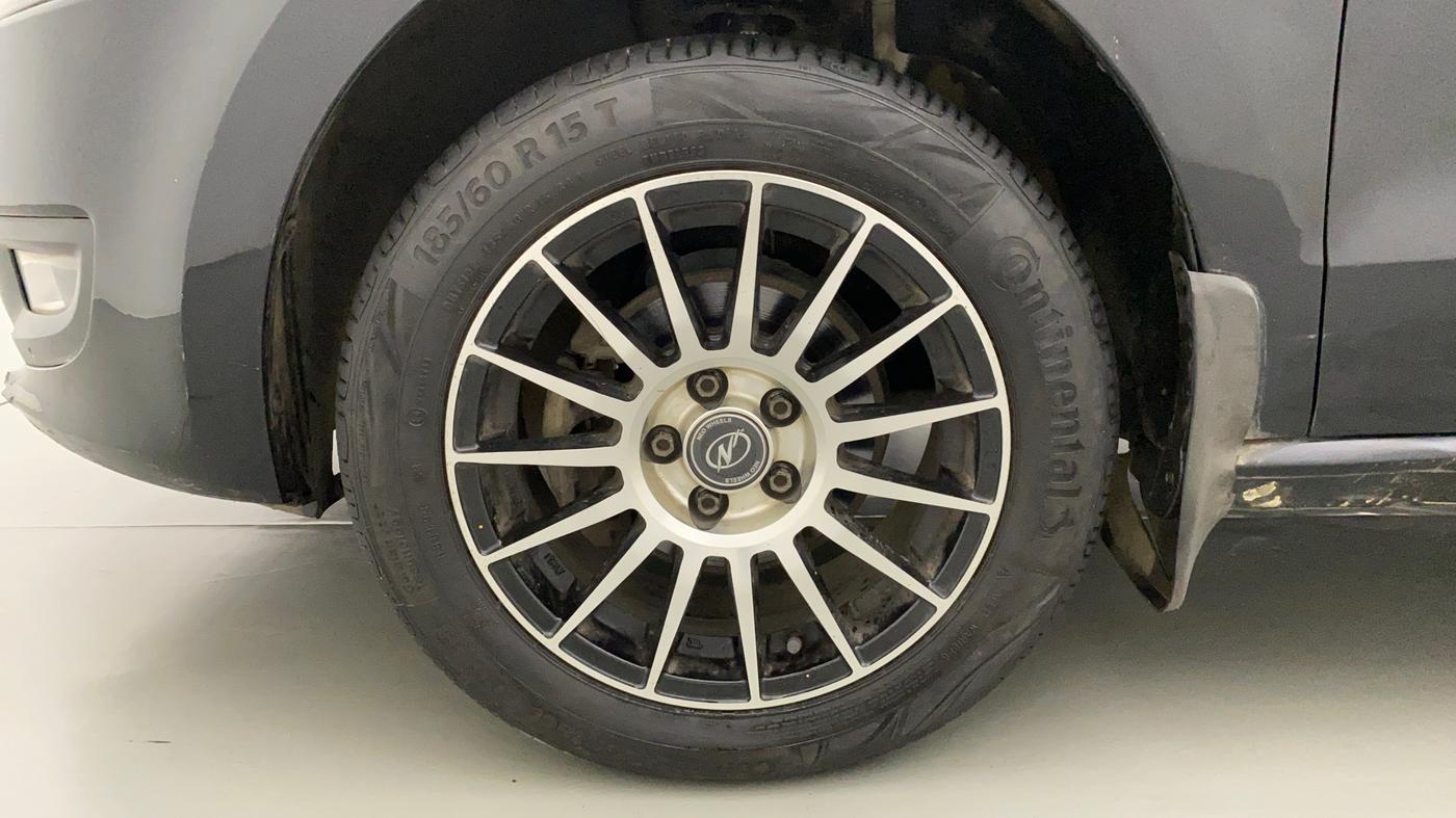 2014 Volkswagen Polo GT TDI, Diesel, Manual, 1,11,433 km, Left Front Wheel