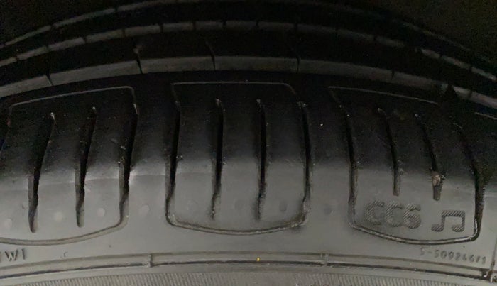 2014 Volkswagen Polo GT TDI, Diesel, Manual, 1,11,433 km, Right Front Tyre Tread