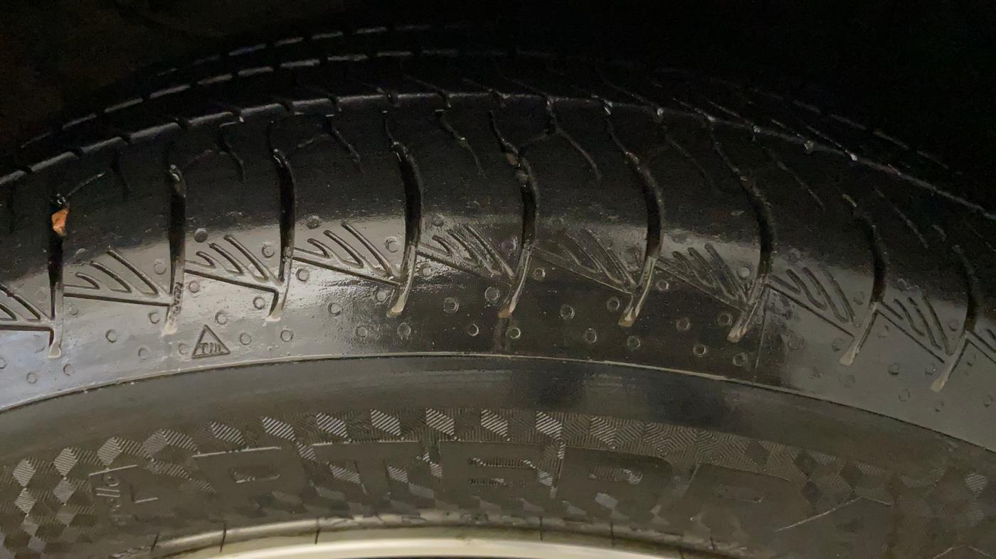 2016 Hyundai Creta SX PLUS AT 1.6 PETROL, Petrol, Automatic, 12,345 km, Right Front Tyre Tread