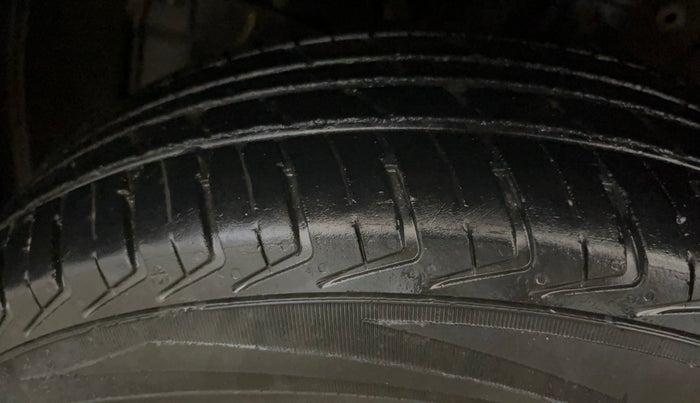 2022 Maruti New Wagon-R LXI CNG 1.0, CNG, Manual, 46,918 km, Left Front Tyre Tread