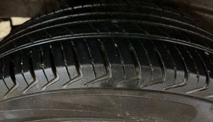 2022 Maruti New Wagon-R LXI CNG 1.0, CNG, Manual, 46,918 km, Right Rear Tyre Tread