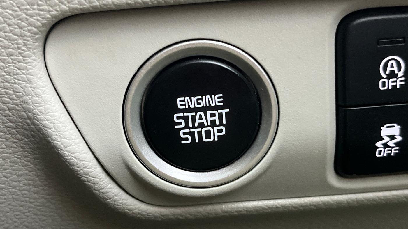 2024 KIA CARENS Prestige (O) 1.5 Petrol 7 STR, Petrol, Manual, 25,890 km, Keyless Start/ Stop Button