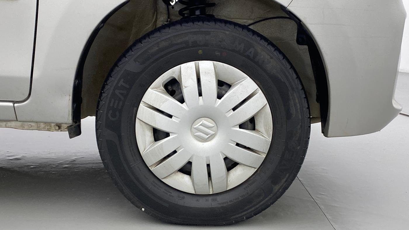 2019 Maruti Alto VXI, Petrol, Manual, 36,330 km, Right Front Wheel