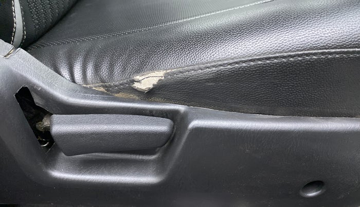 2019 Maruti Alto VXI, Petrol, Manual, 36,330 km, Driver Side Adjustment Panel